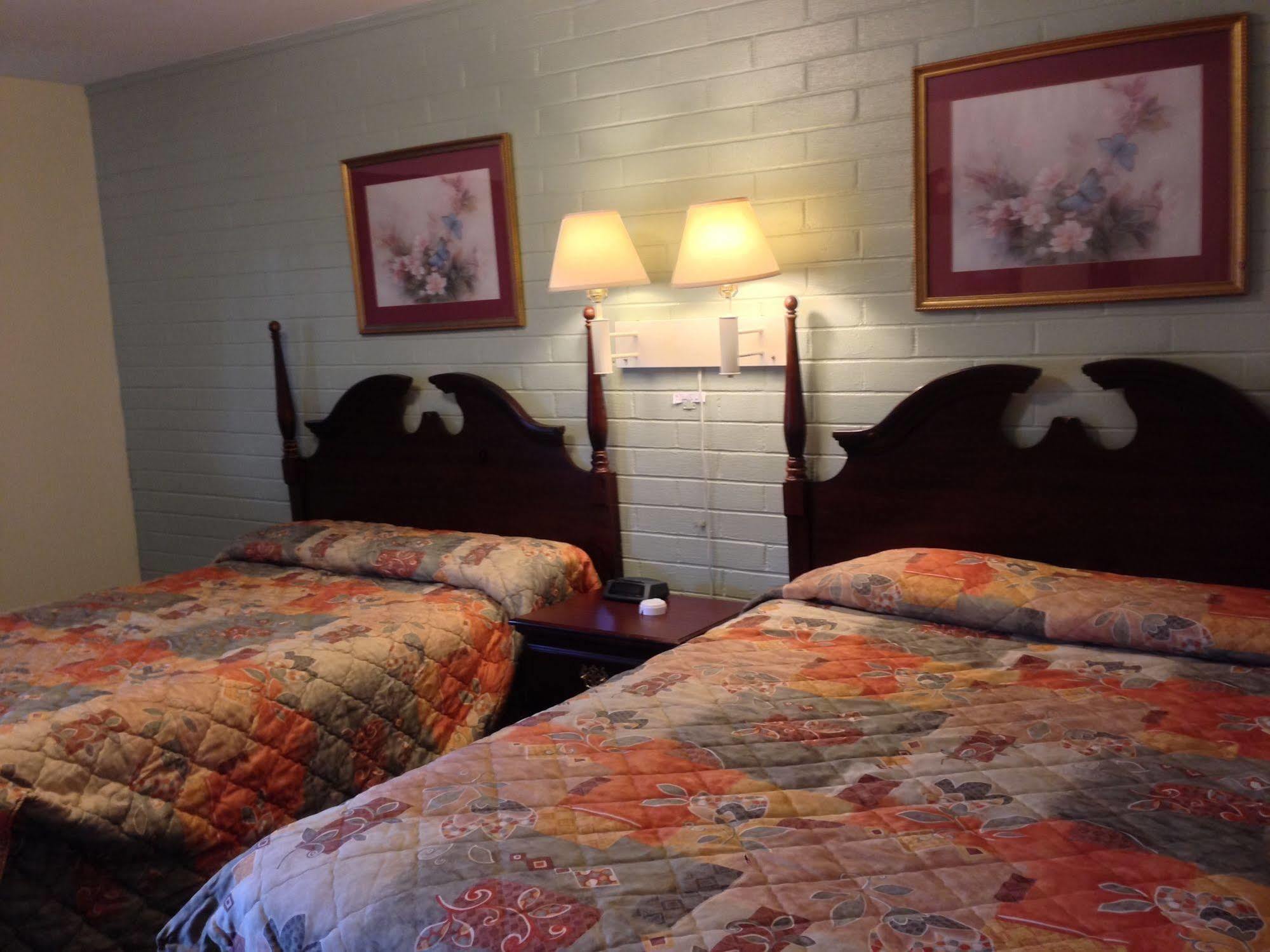Villa Rosa Motel Painesville Luaran gambar