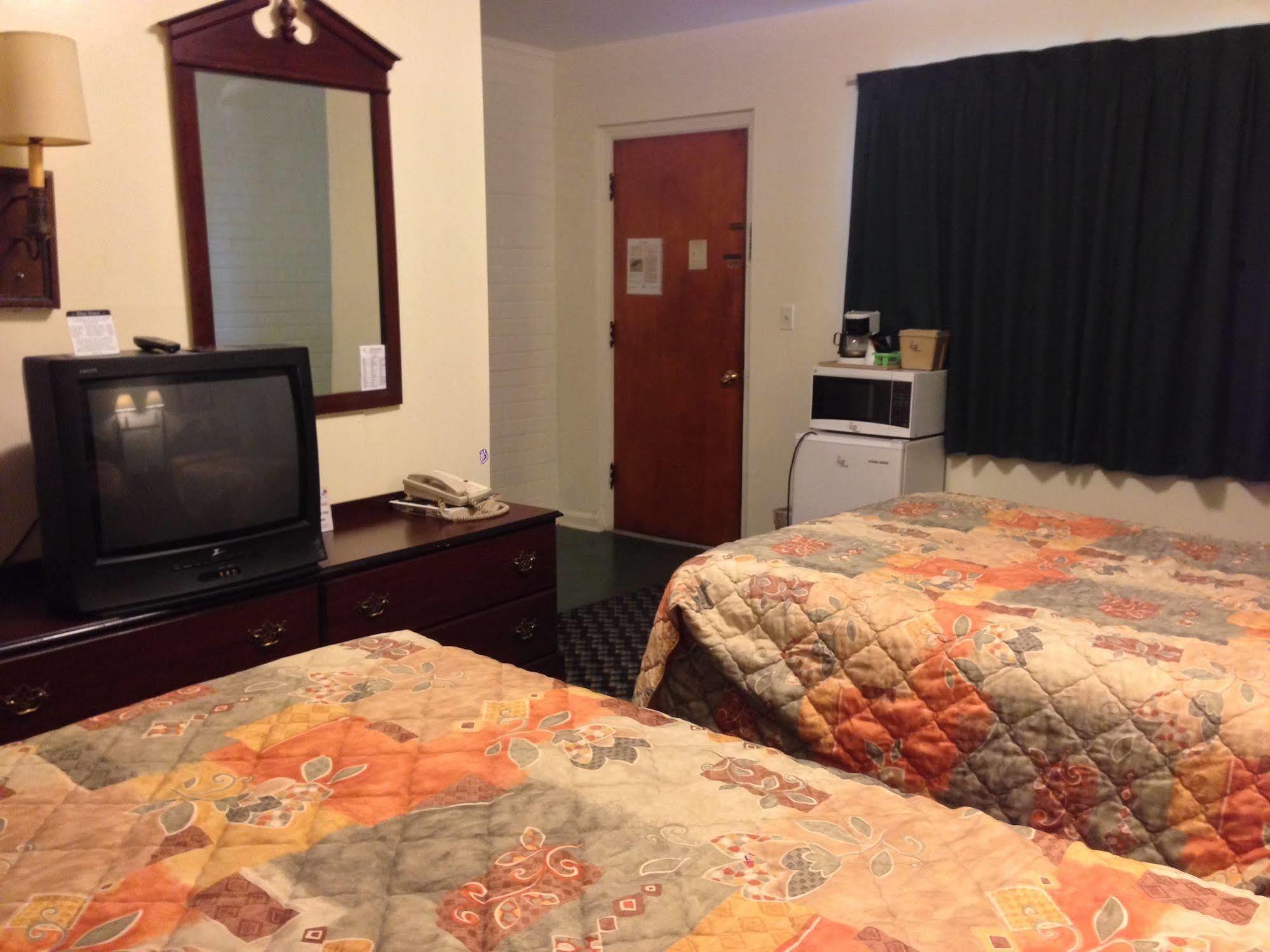 Villa Rosa Motel Painesville Luaran gambar